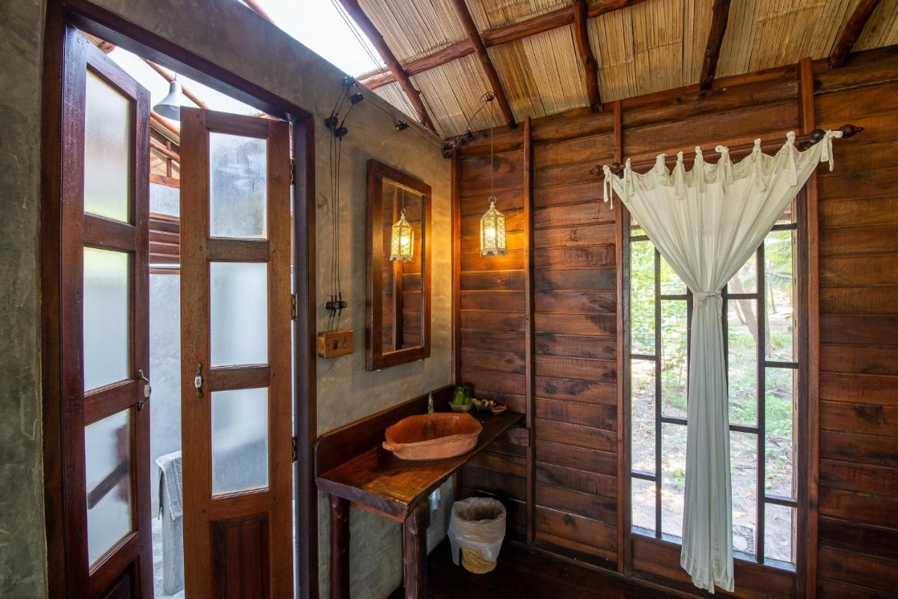 The Moken Eco Village Ko Phra Thong Buitenkant foto
