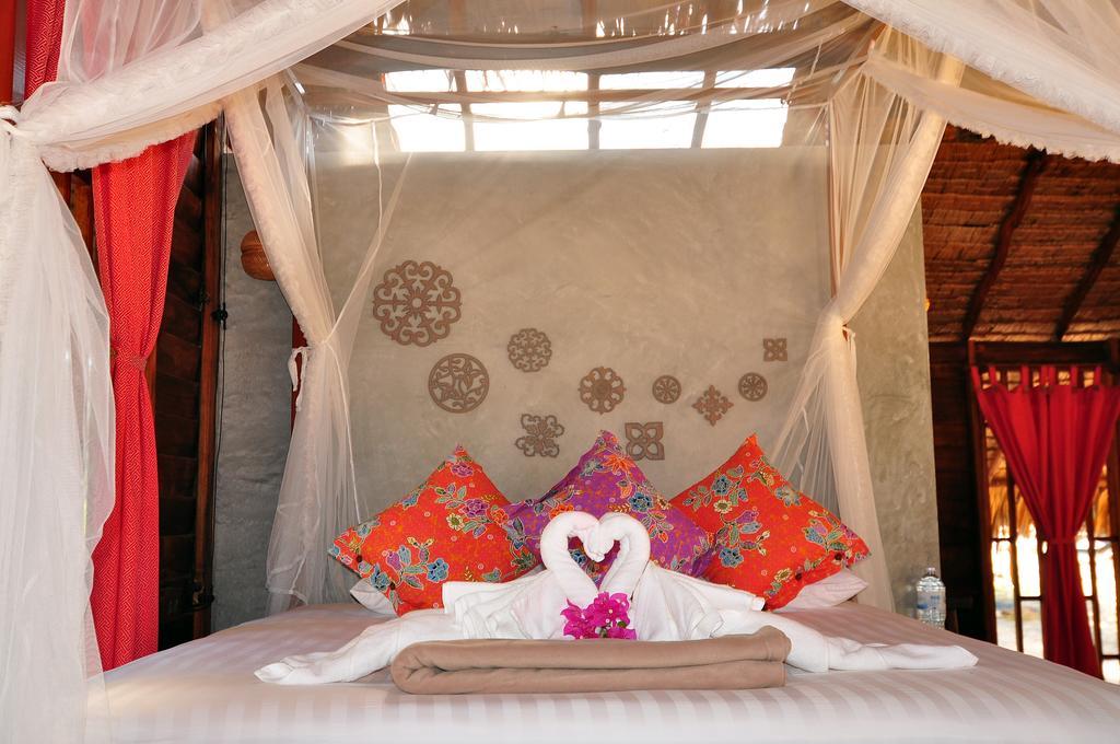 The Moken Eco Village Ko Phra Thong Buitenkant foto